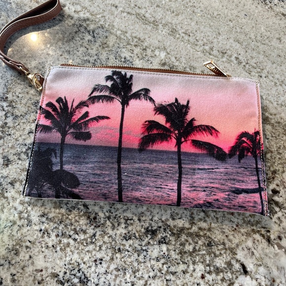 Clutch - Picture 1 of 3